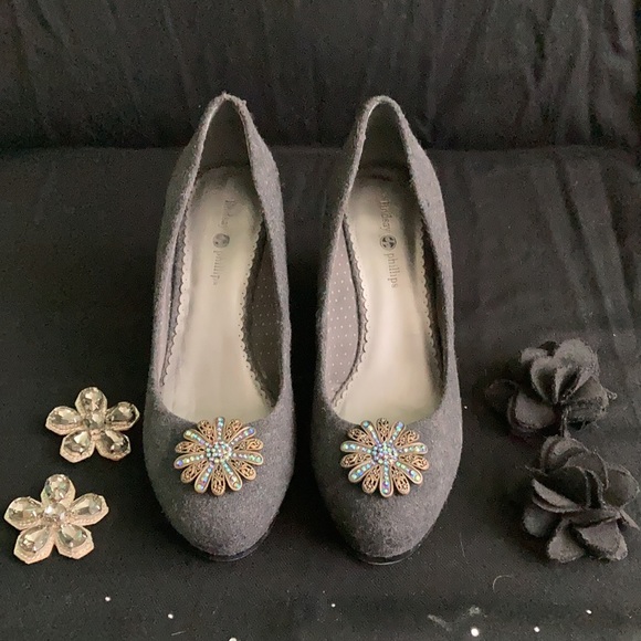 Lindsay Phillips Grey Flannel Wedges - Picture 3 of 5